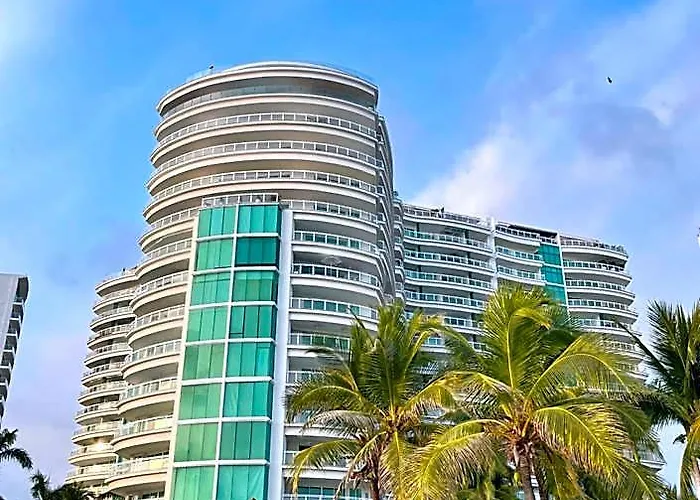 Bay View Grand Marina 1004s Hotel 4*