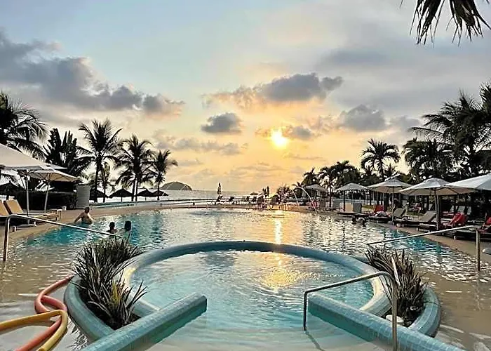 Bay View Grand Marina 1004s Hotel