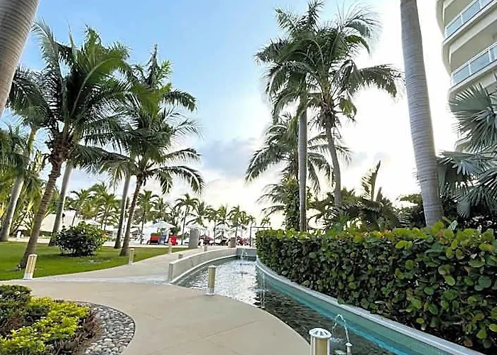 Bay View Grand Marina 1004s Hotel